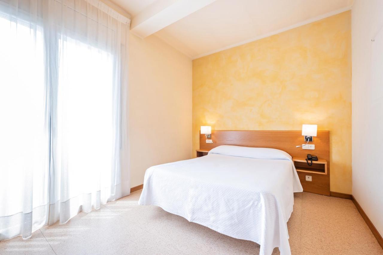 Hotel La Perla Olot Dış mekan fotoğraf