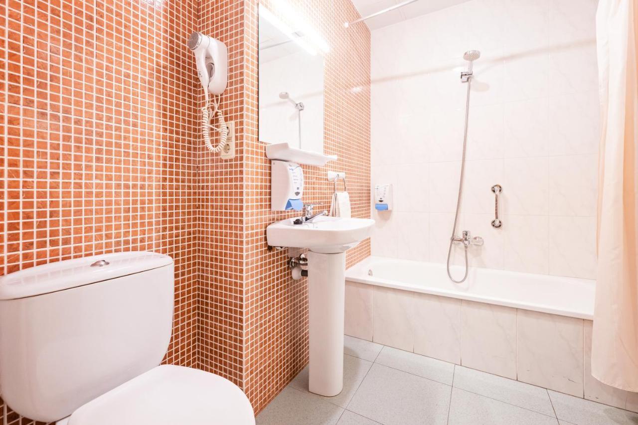 Hotel La Perla Olot Dış mekan fotoğraf