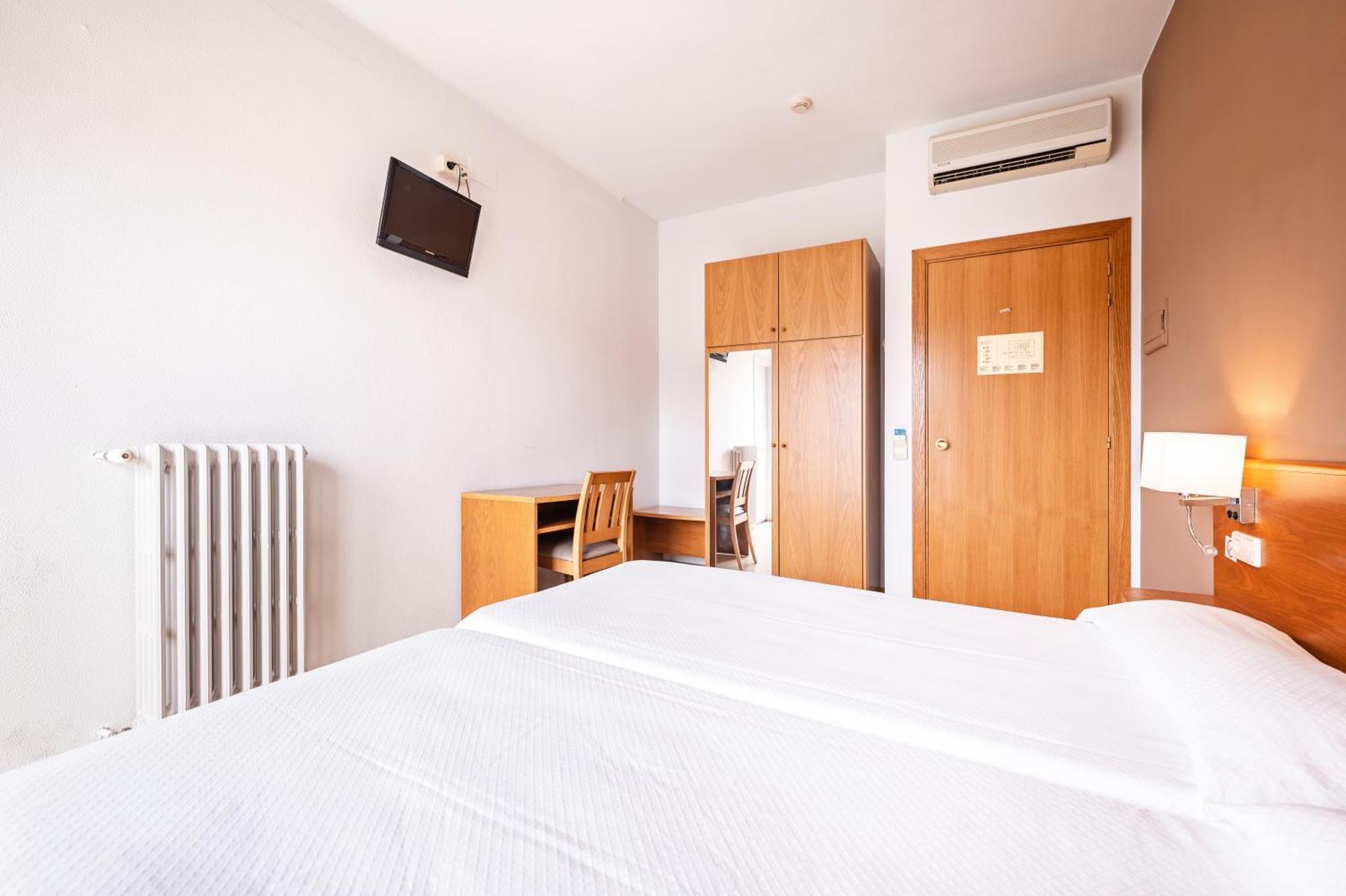 Hotel La Perla Olot Dış mekan fotoğraf