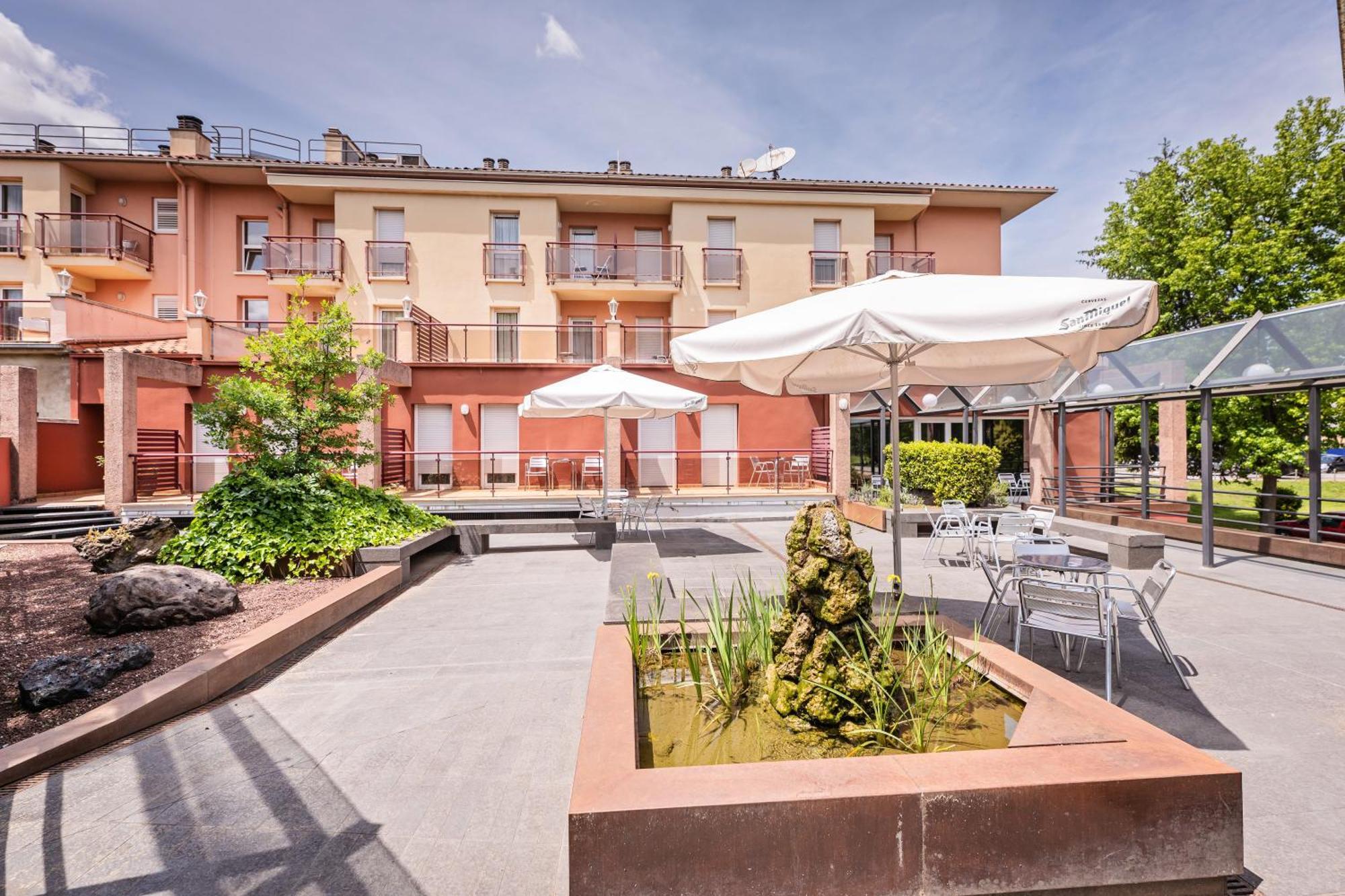 Hotel La Perla Olot Dış mekan fotoğraf