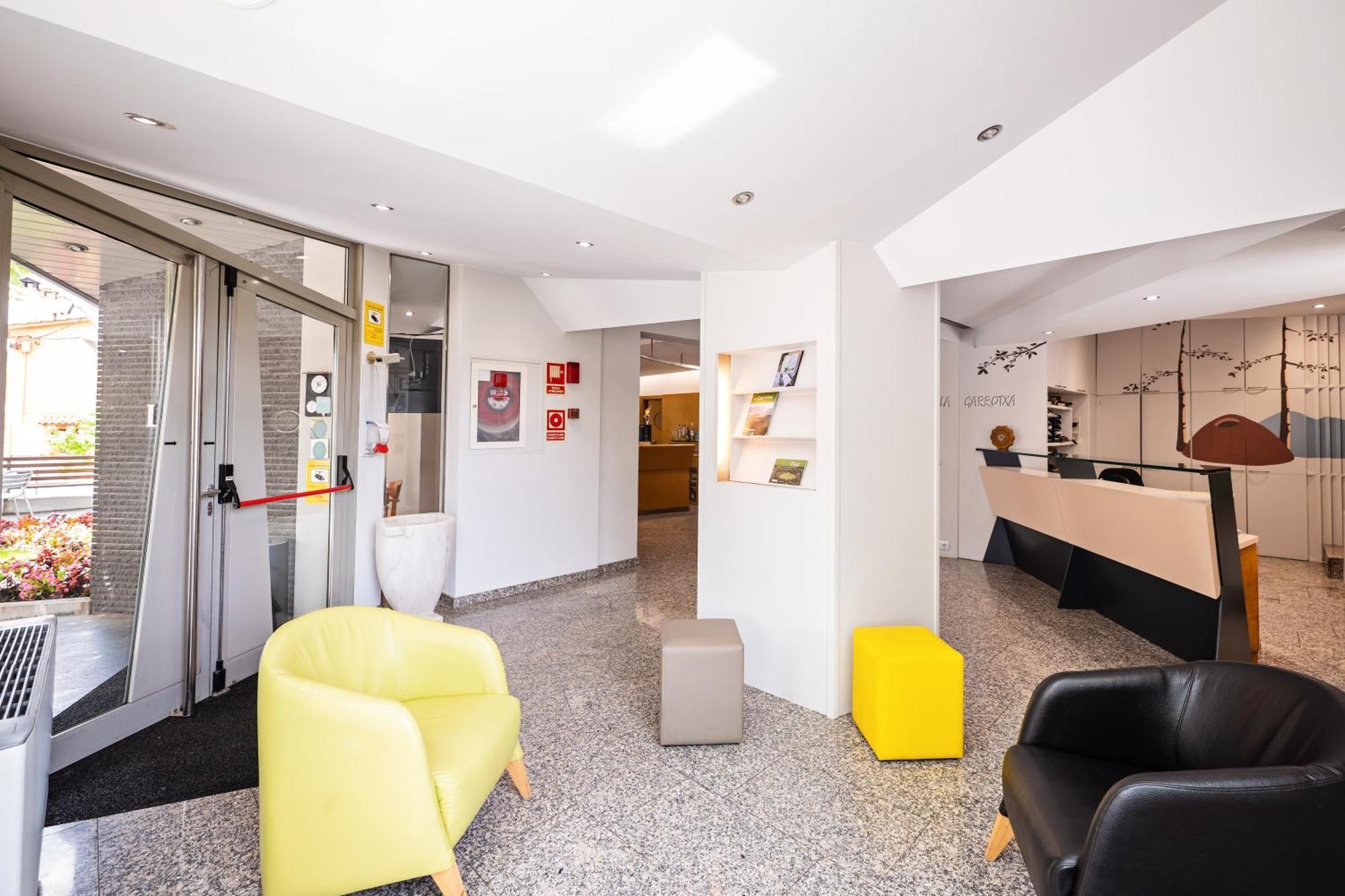 Hotel La Perla Olot Dış mekan fotoğraf