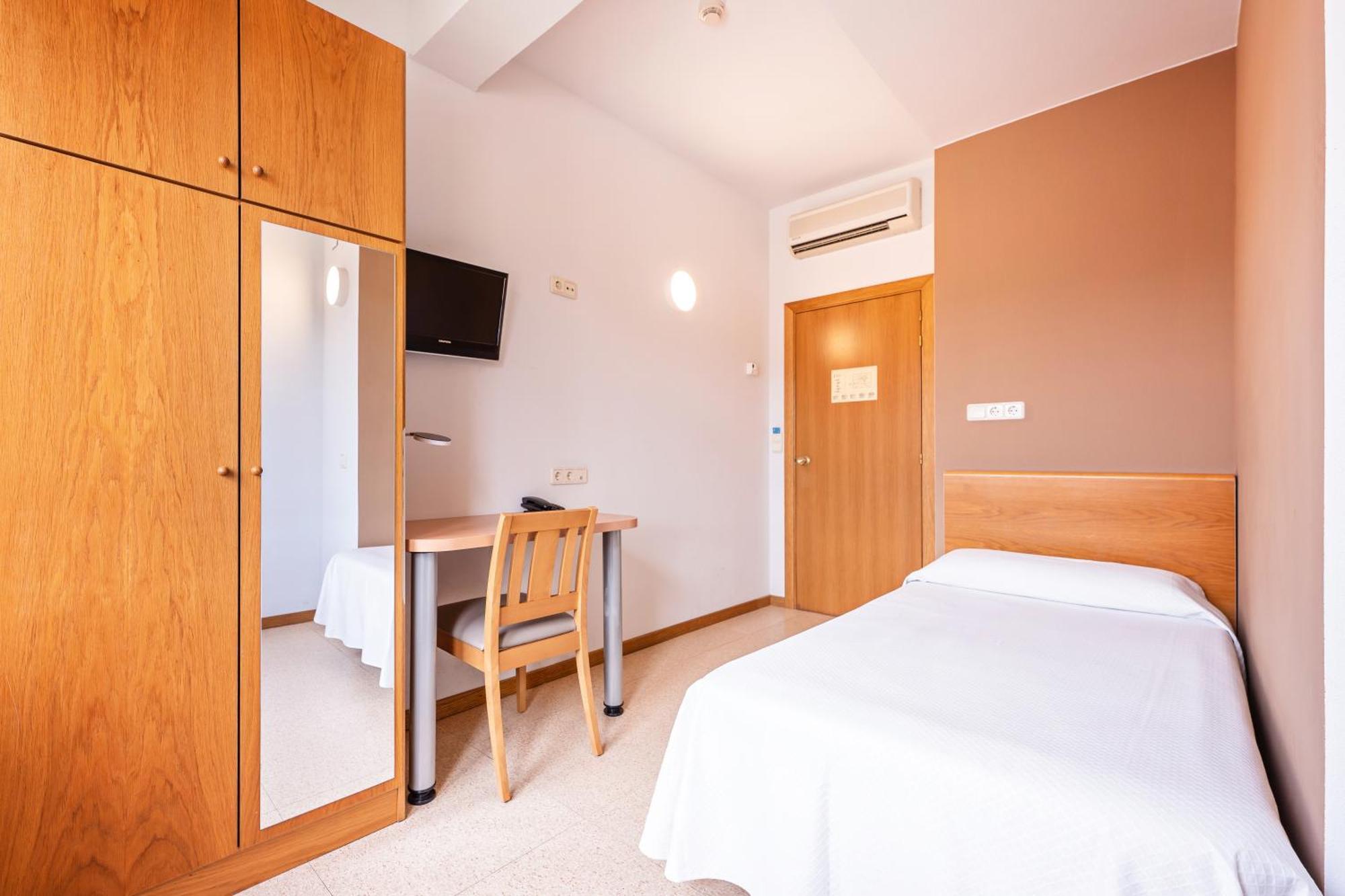 Hotel La Perla Olot Dış mekan fotoğraf